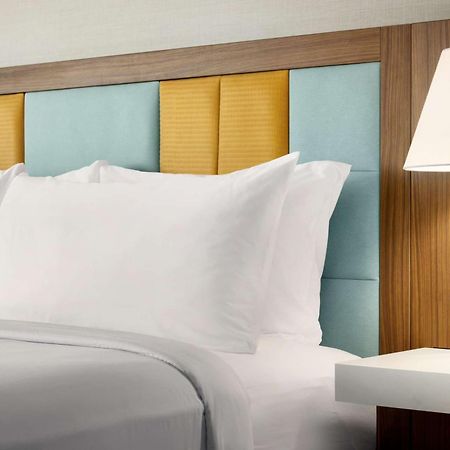 Hampton Inn & Suites Maui North Shore 卡胡卢伊 外观 照片