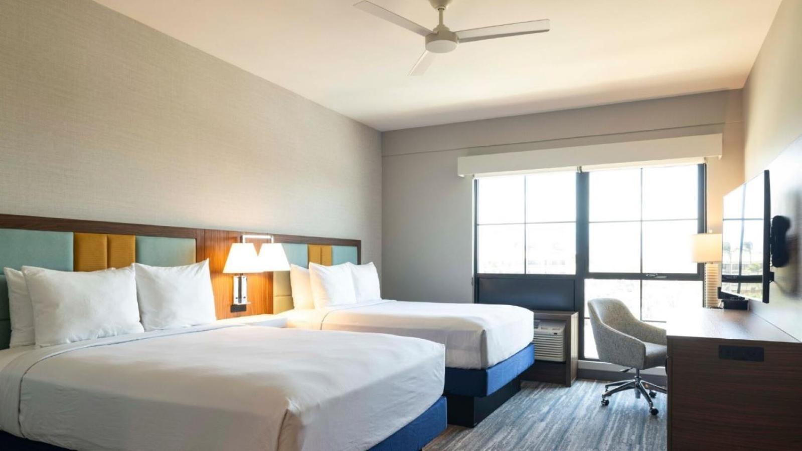 Hampton Inn & Suites Maui North Shore 卡胡卢伊 外观 照片