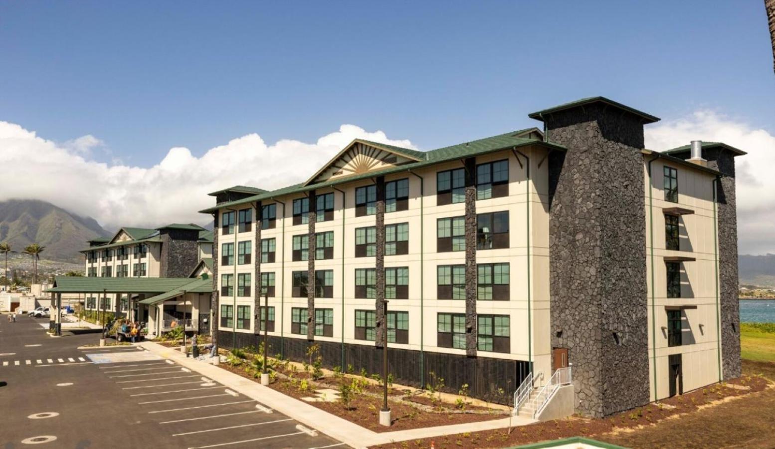 Hampton Inn & Suites Maui North Shore 卡胡卢伊 外观 照片