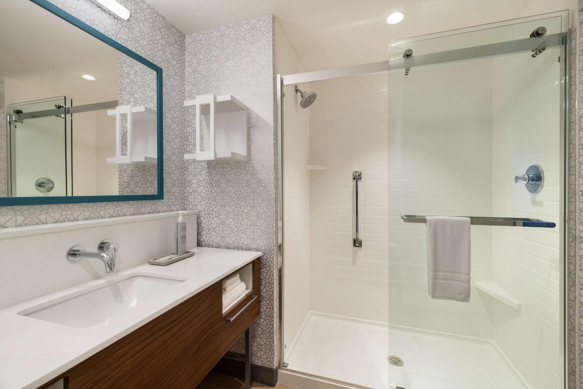 Hampton Inn & Suites Maui North Shore 卡胡卢伊 外观 照片